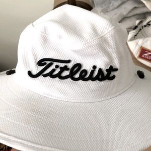 Titleist wide brim hat worn once
